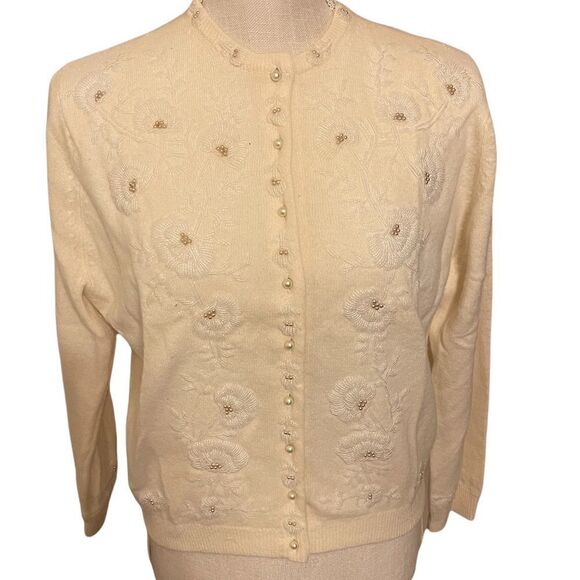 Vintage 1950’s Ruby Beading Co. Hand Beaded Cottage Cardigan Size Small - Picture 4 of 14